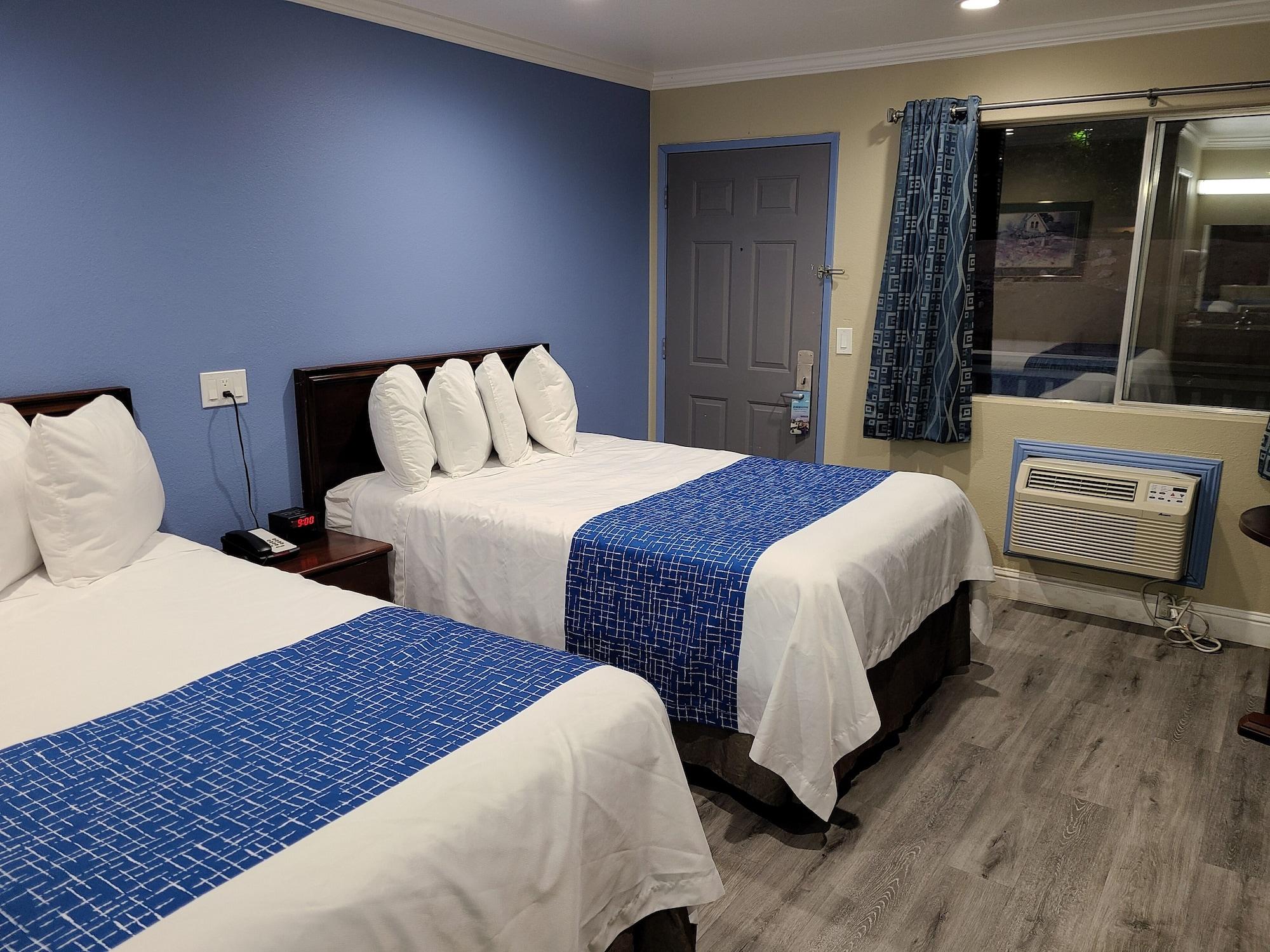 Travelodge By Wyndham Клирлейк Экстерьер фото